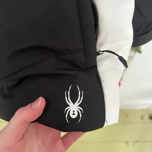 Women’s Spyder Faux Fur Hooded Zip Up Winter Jacket - Picture 3 of 3